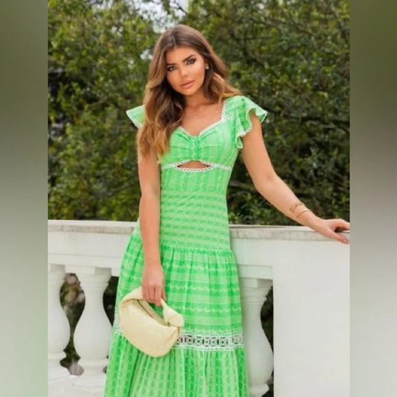 Vestido Midi de Laise Cut Out
Cancun Verde - Limonada Pink - Picture 3 of 15